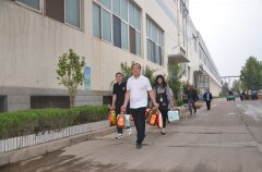 國慶中秋  員工“有?！? /></div>
			<div   id=